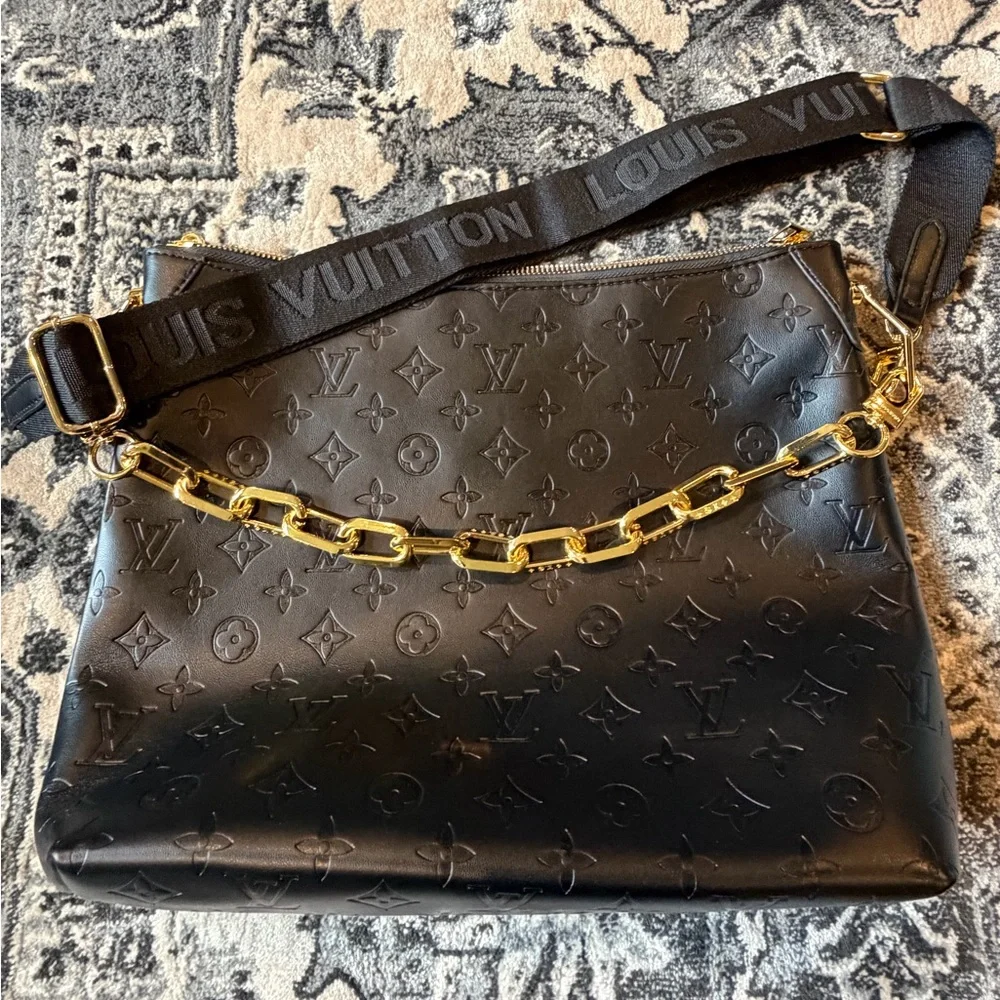 LV crossbody bag - Picture 1 of 6